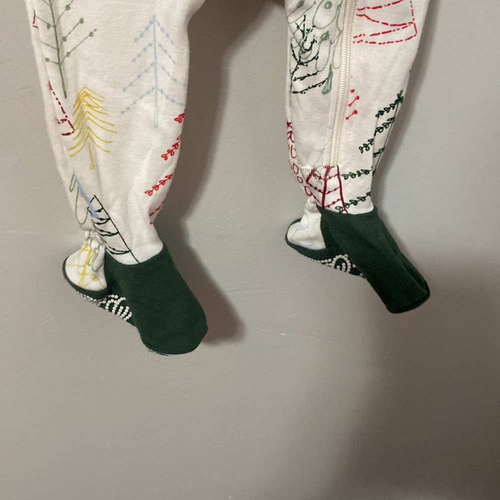 NWT!‎ Burt’s Bees Holiday Christmas Onesie - Picture 4 of 7